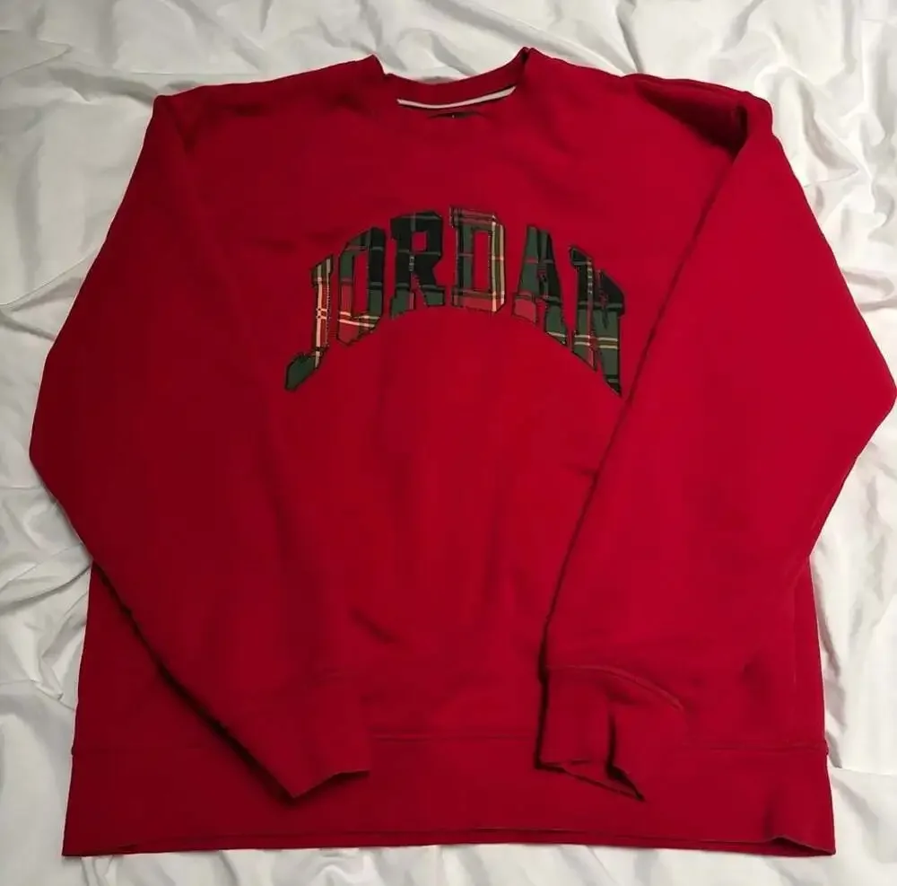 Jordan Essential Holiday Fleece Crewneck Sweatshirt Red Plaid Logo Mens size L